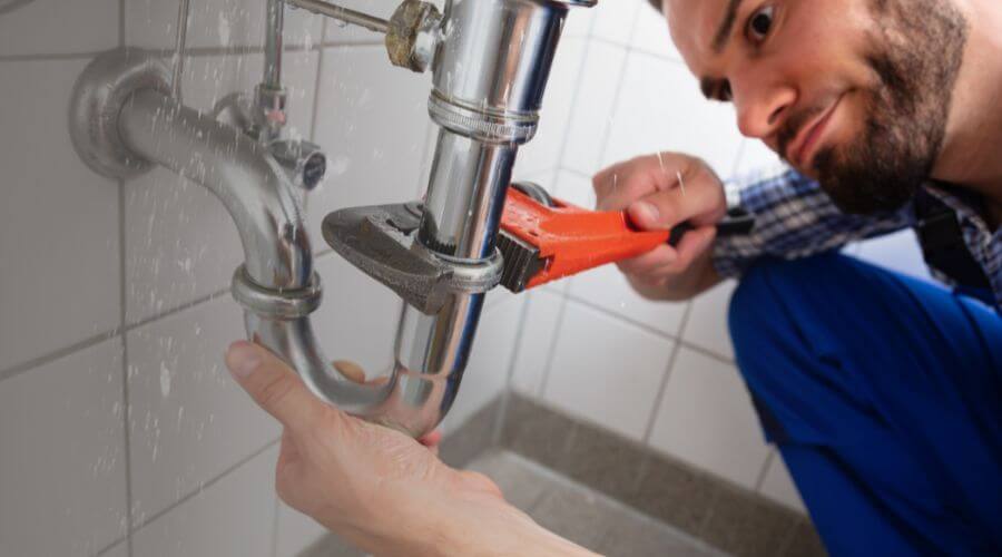 Professional same day plumber services in Creve Coeur, IL